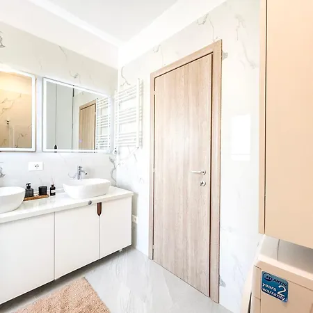 Balcone Blu 아파트 Durrës